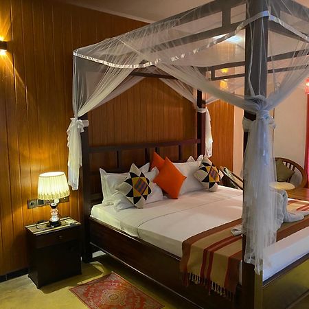 Old Frankland Kandy Luxury Boutique Hotel Bagian luar foto